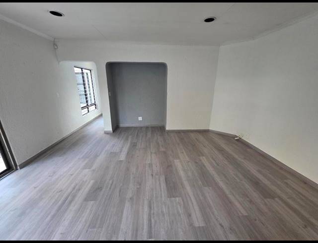 4 BEDROOM HOUSE FOR SALE IN PARKMORE
